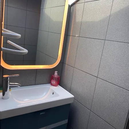 We ! Cocoon Duplex In Dowtown *